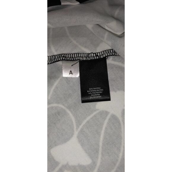 ANN TAYLOR BLACK AND WHITE POPPY PRINTED SLEEVELESS DRESS SIZE 2 - Picture 3 of 7